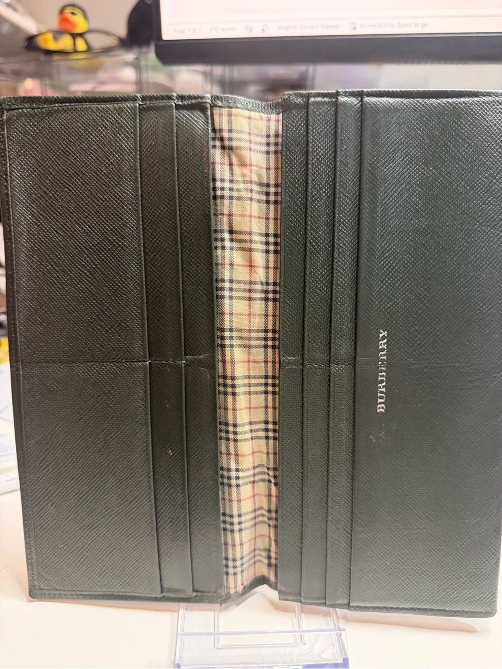 Burberry reposhing this