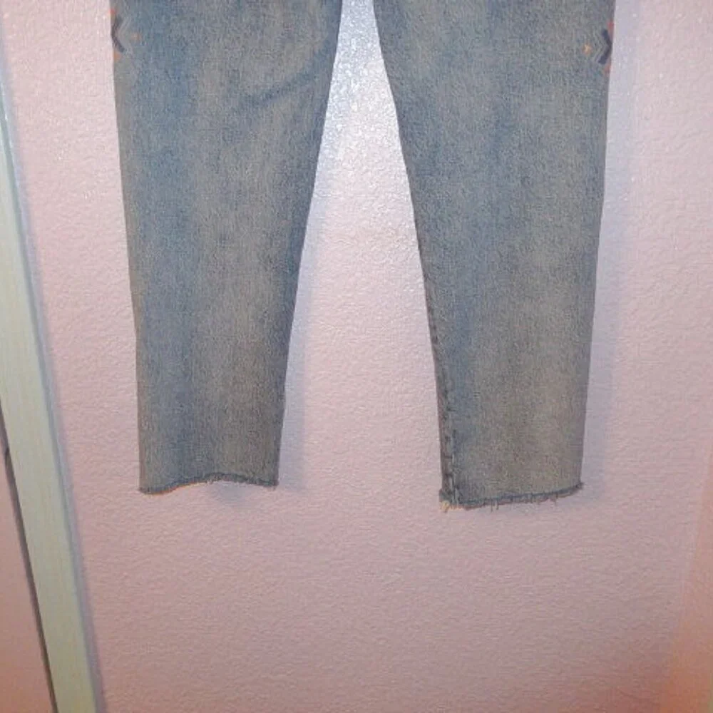 Lucky Brand leg brand