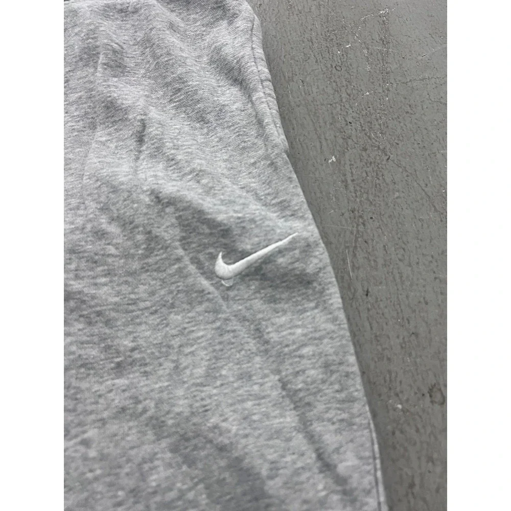 Nike satisfied leave