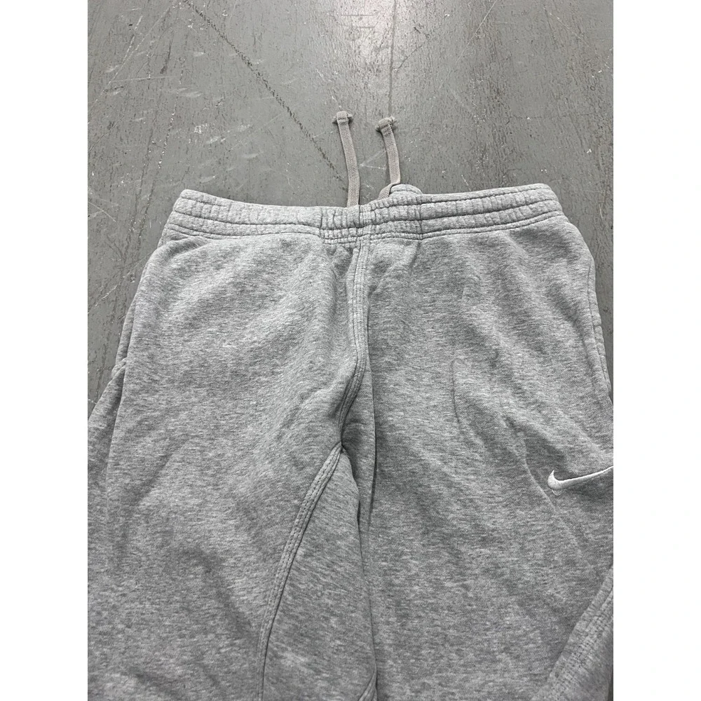 Nike back happy