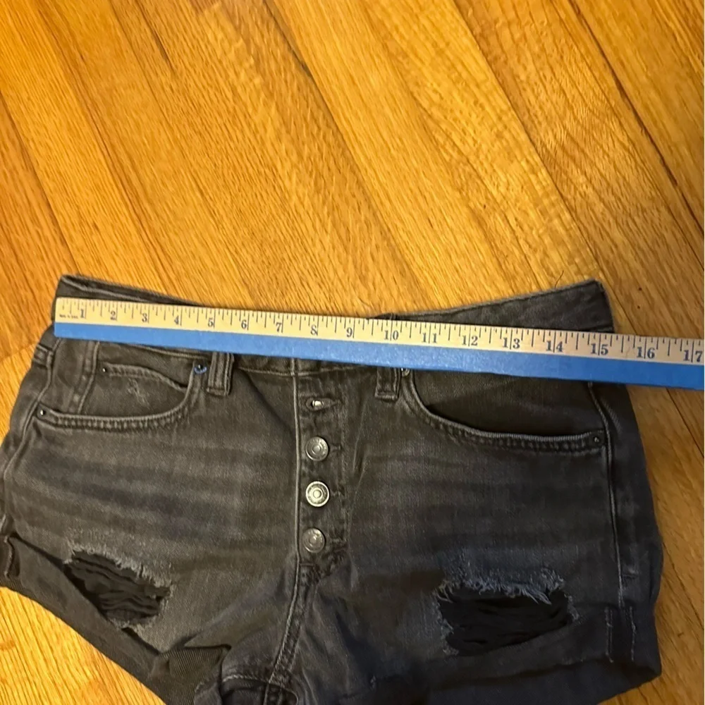 We The Free People Womens Black Button Fly  distressed Shorts 28 (b5
