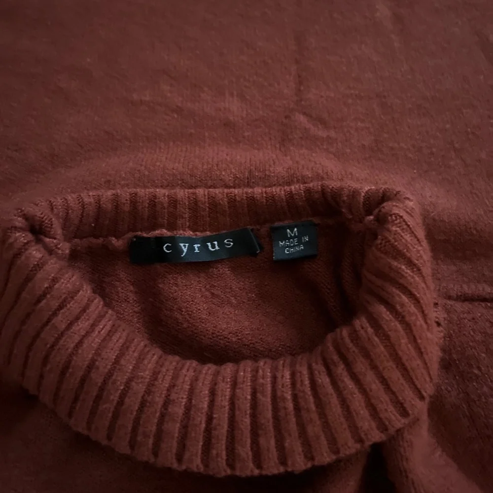 Cyrus color rust