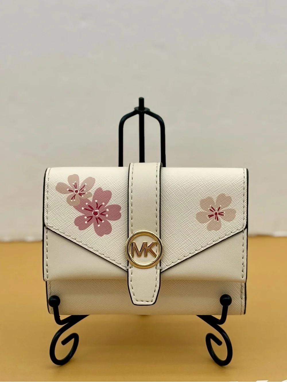 Michael Kors compact michael