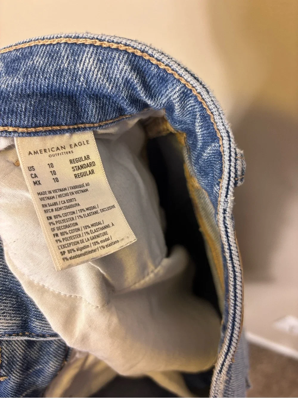 American Eagle Outfitters relaxed mom