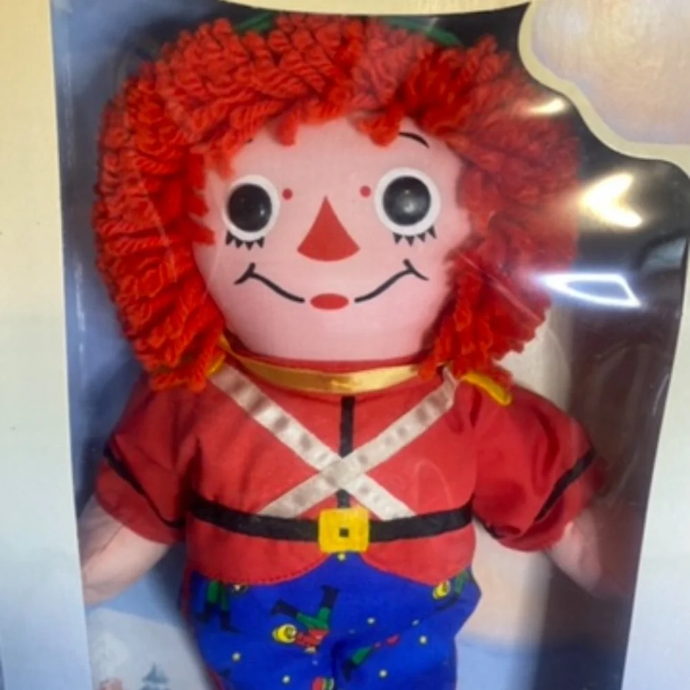 Raggedy Ann and Andy bring home