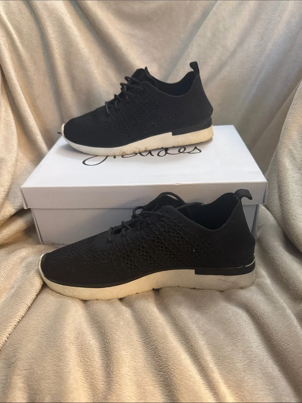 J Slides comfortable black