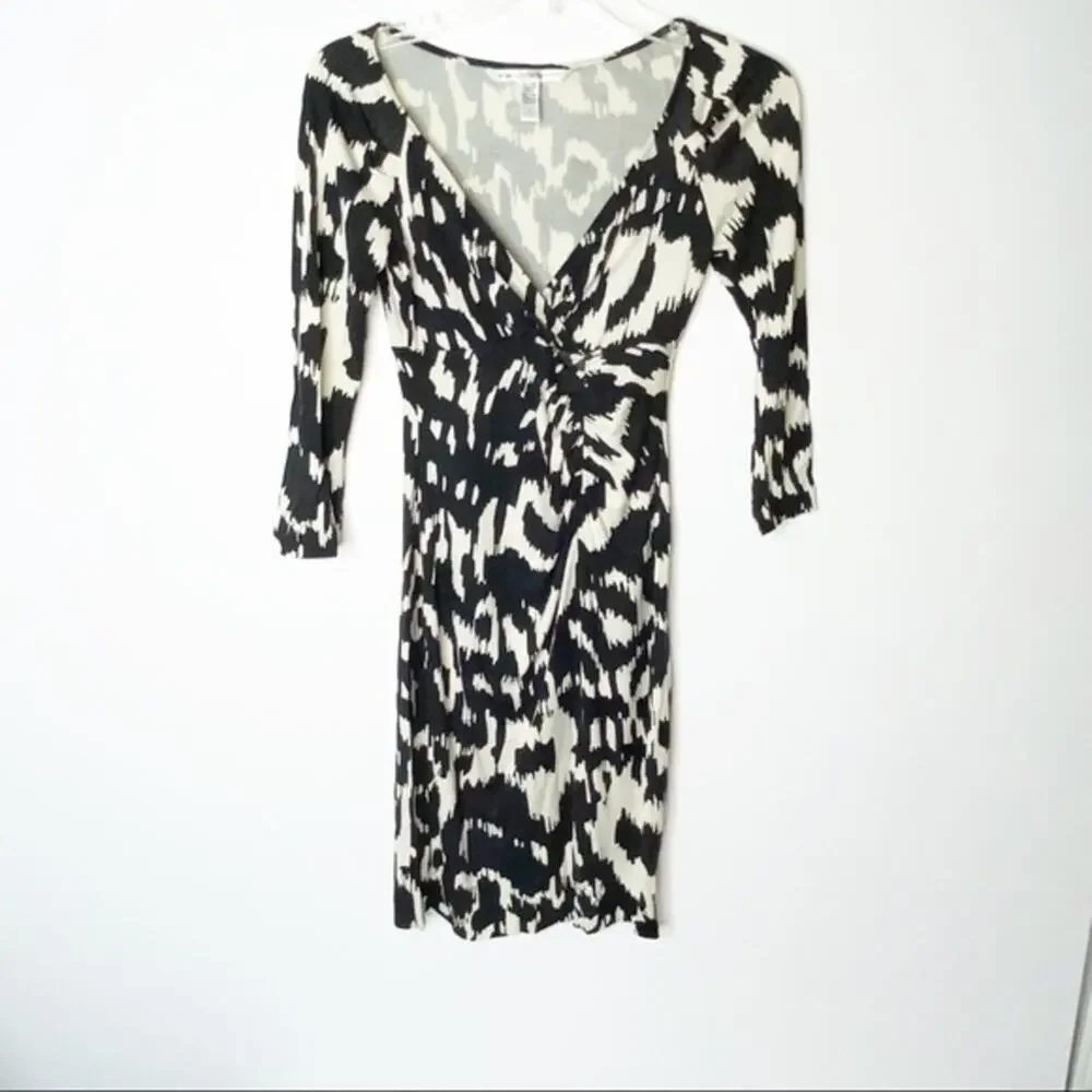 Diane Von Furstenberg stains minor