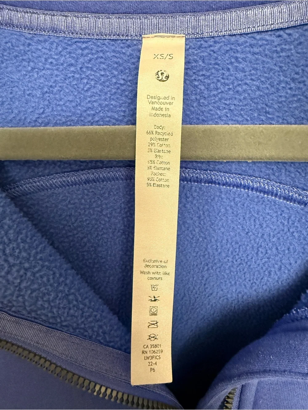lululemon athletica size xs