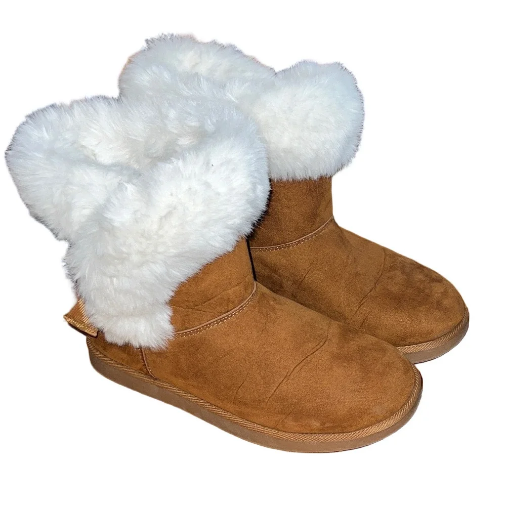 Juicy Couture White Fur Lined Footwear Suede 7