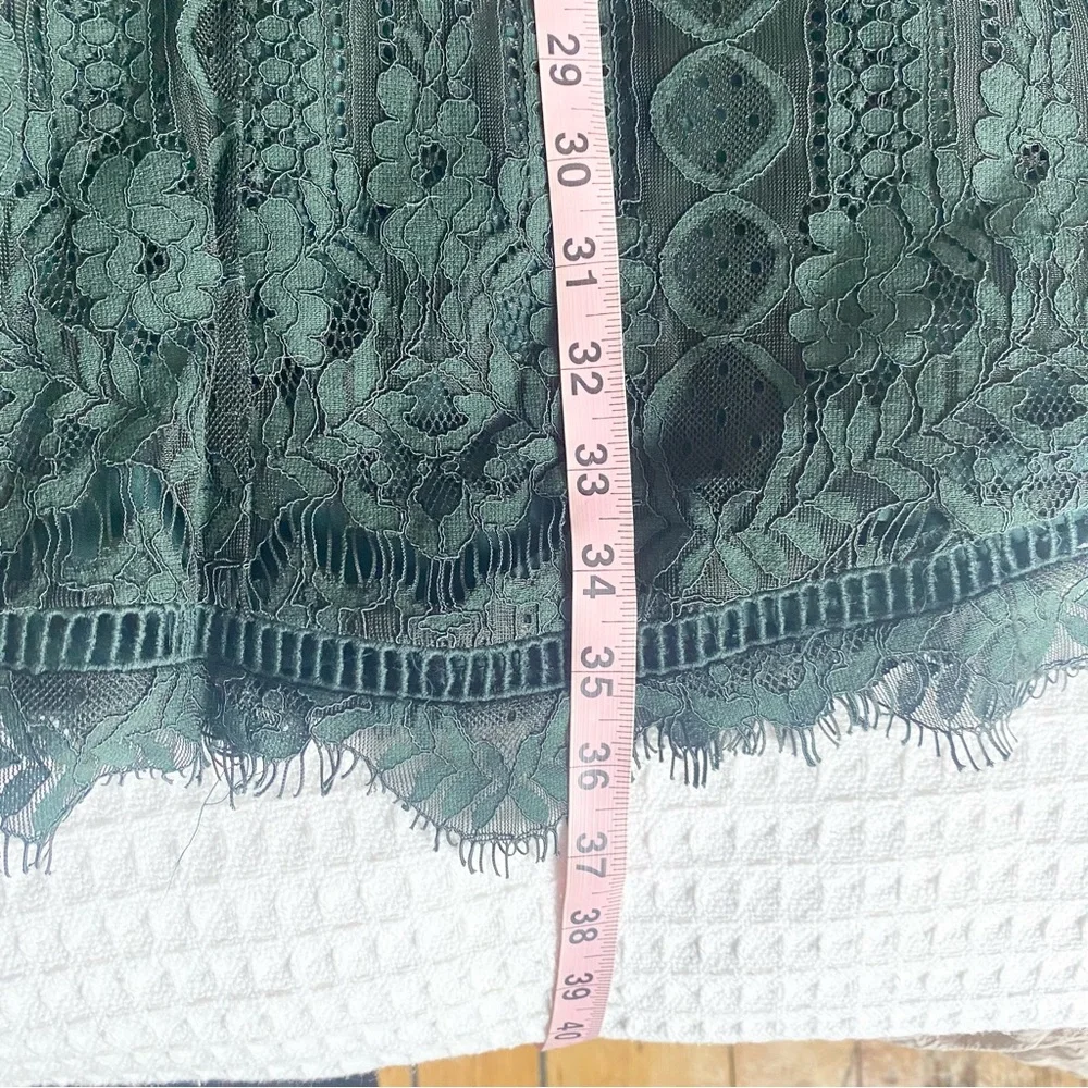 BB Dakota sleeveless lace