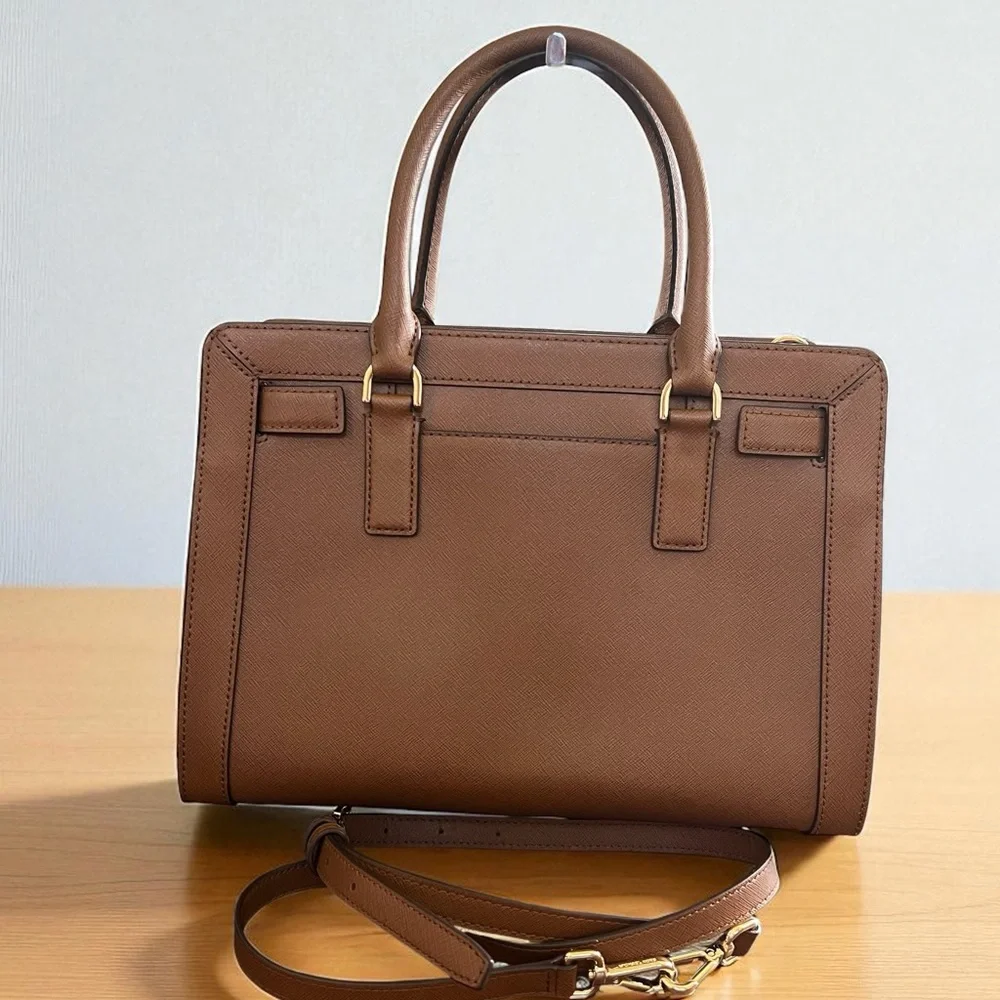 Michael Kors shoulder handles chic