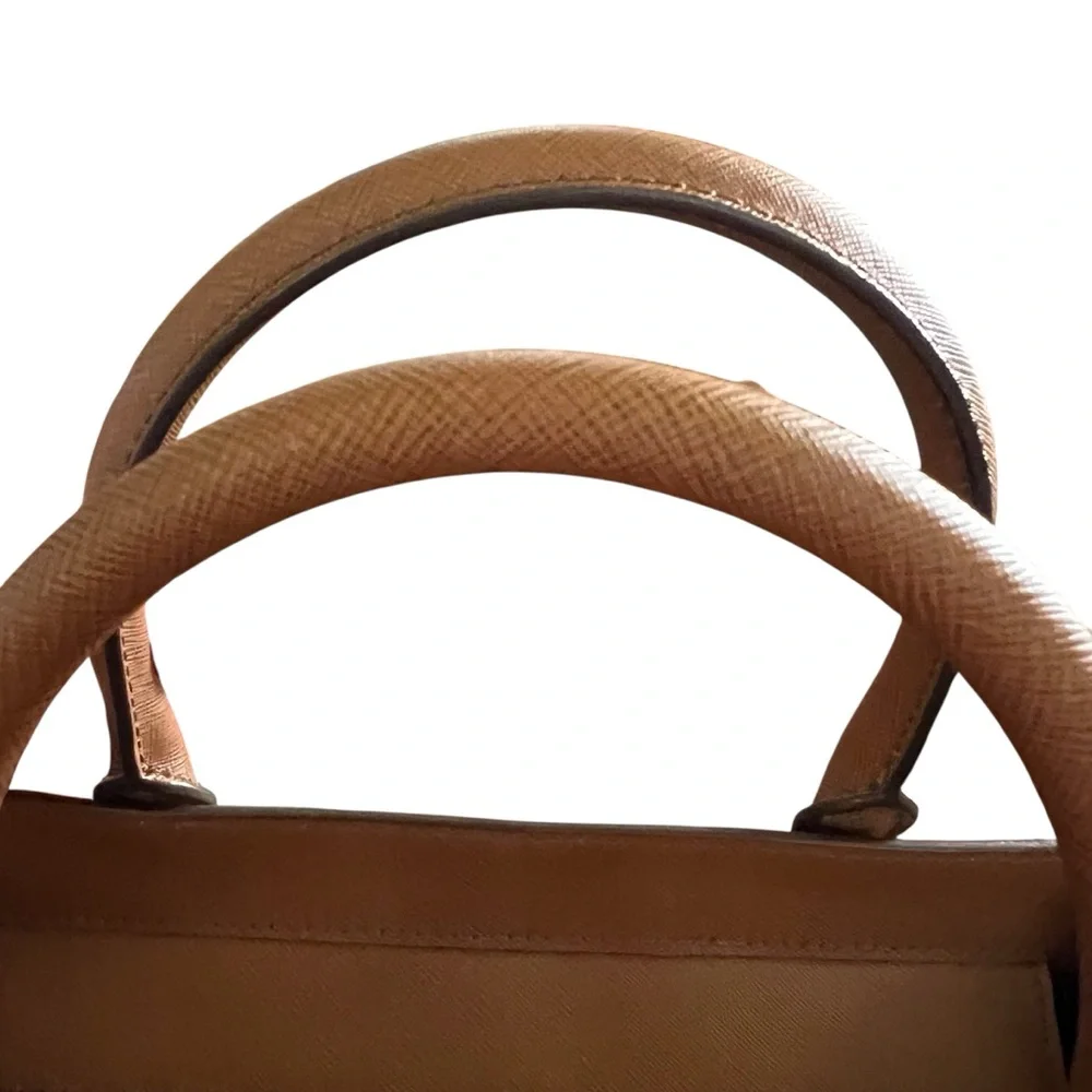 Michael Kors satchel leather signature