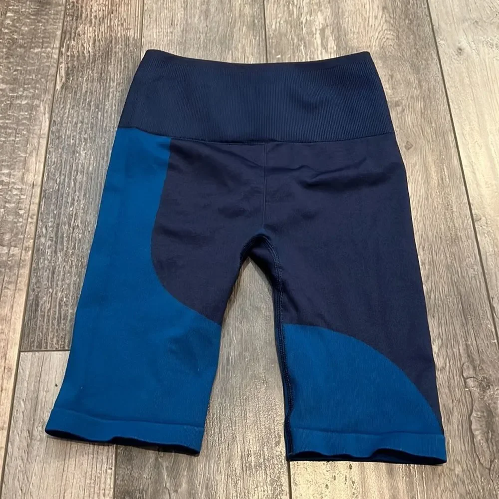 Fabletics awesome two