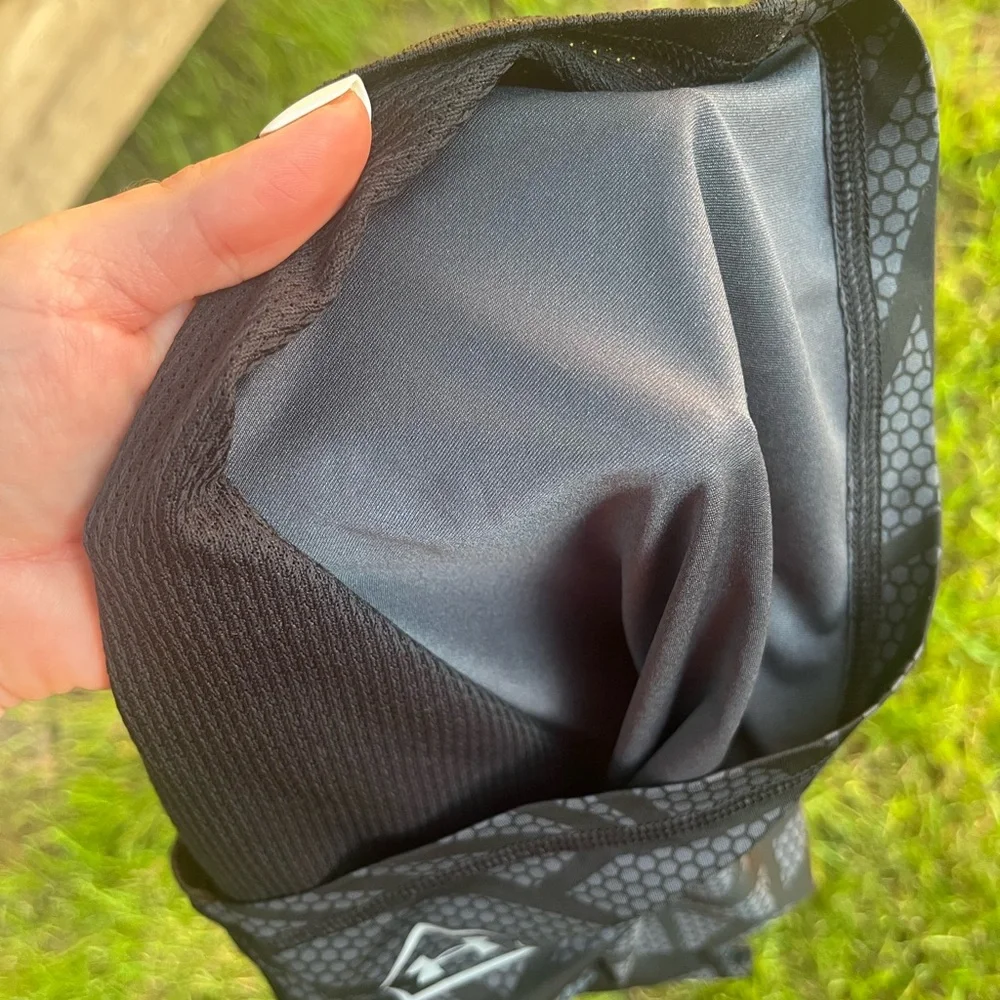 Baseball Chest Protector Under Armour Black Sleeveless Compression Shirt Boys S