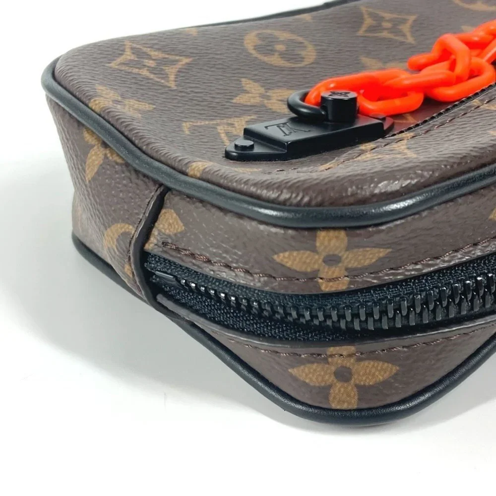 LOUIS VUITTON Authentic Black Monogram Canvas Pochette Pouch
