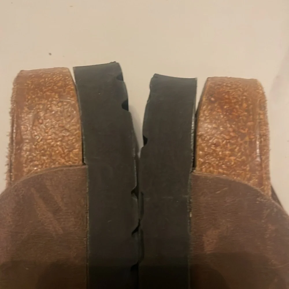 Birkenstock that glued pictures