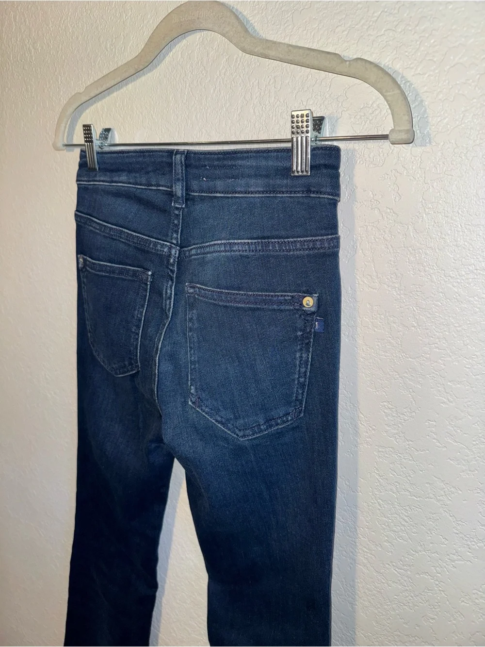 Anthropologie pilcro demilune