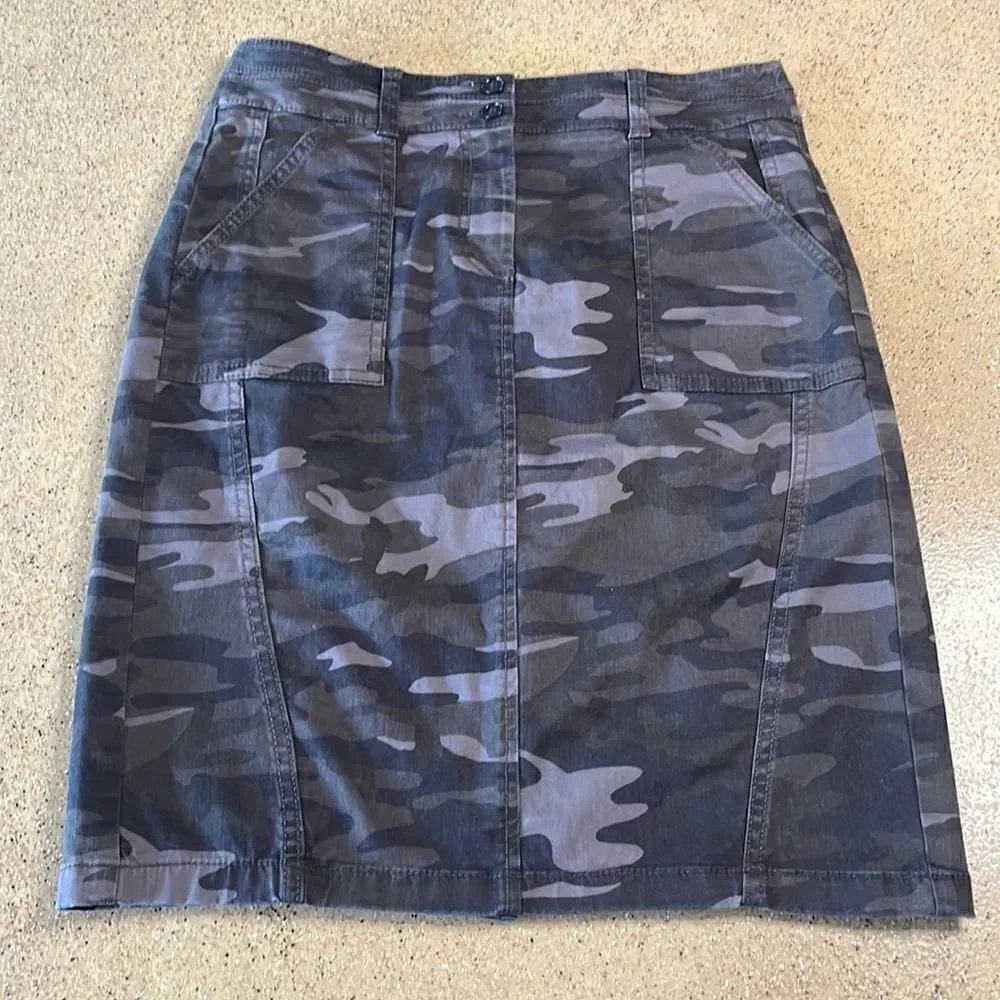 LOFT gray black camouflage print pencil skirt sz 2