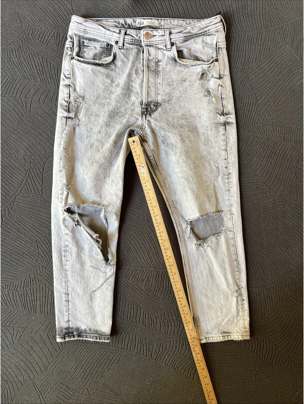 Zara Women’s Jeans Distressed acid Wash  - 1155-2B