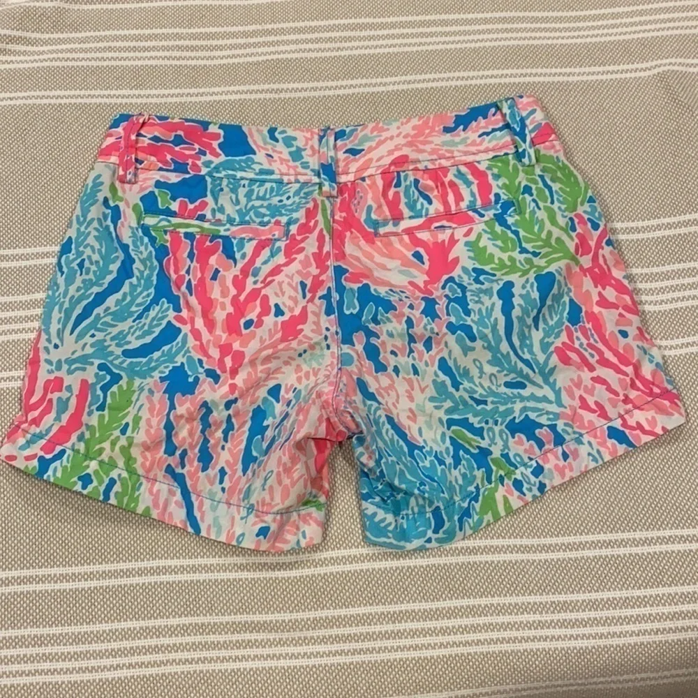 Lilly Pulitzer very white flat