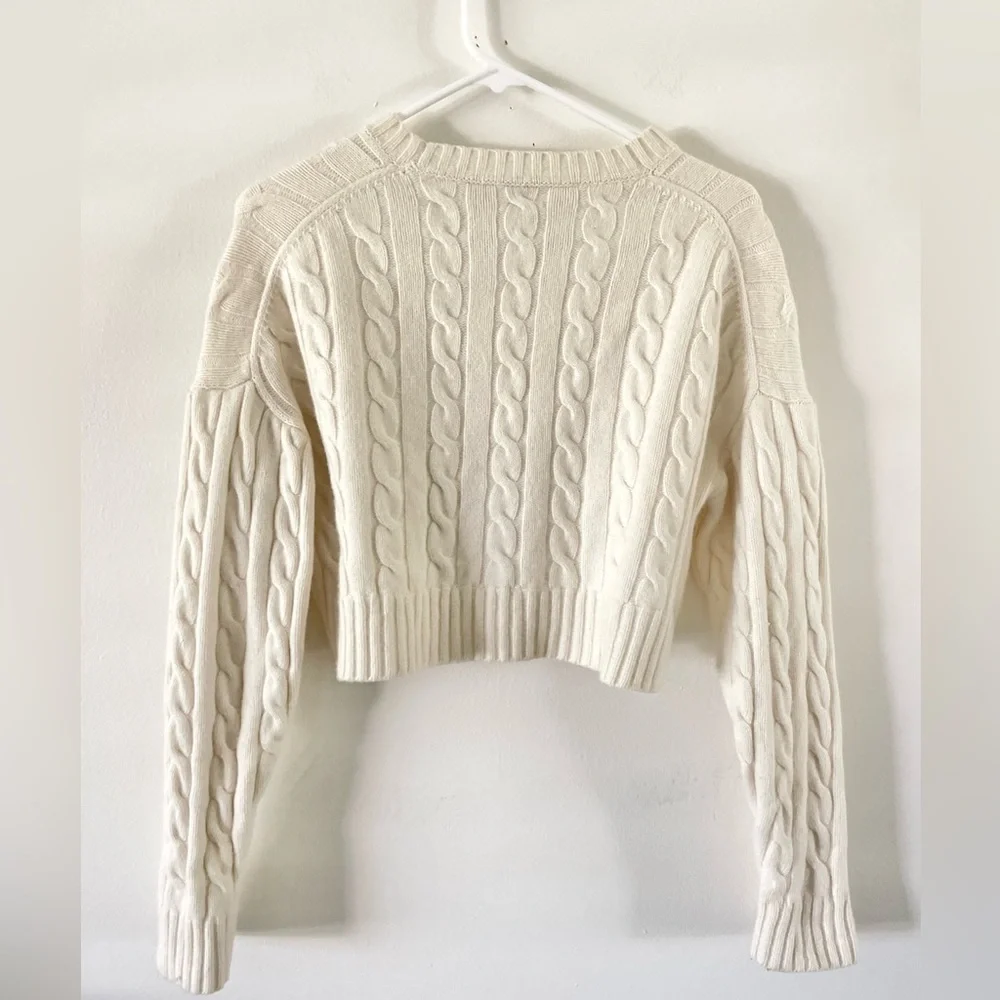 Aritzia preowned good 