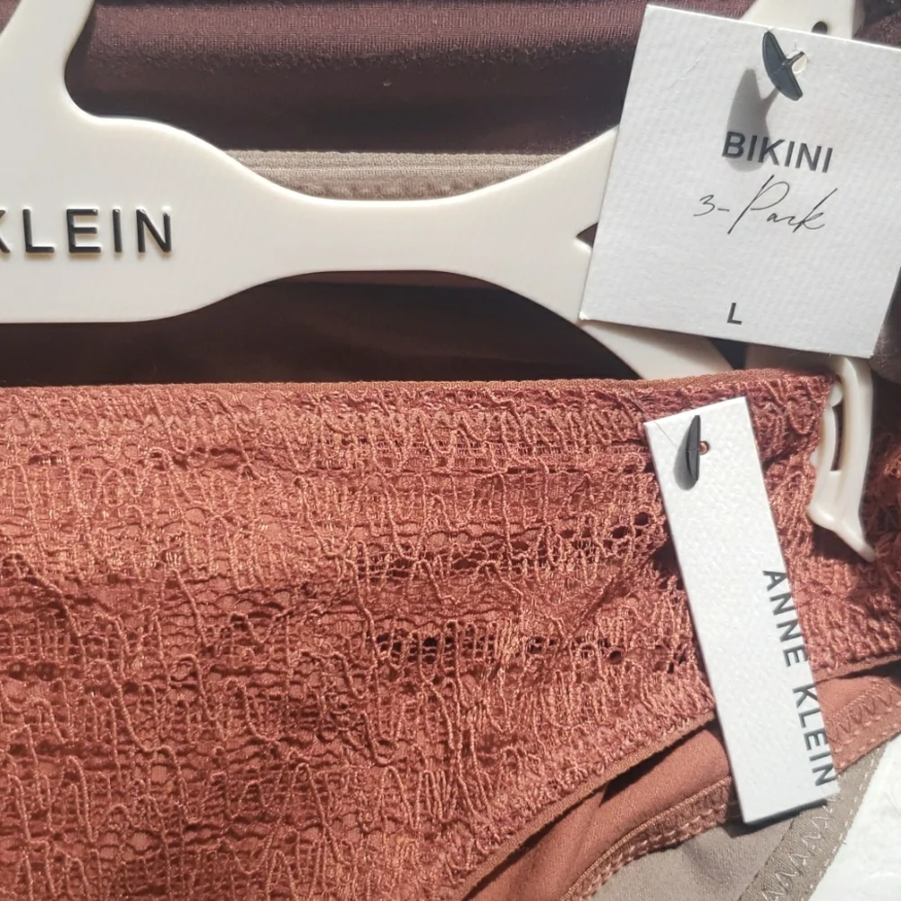 Anne Klein anne klein