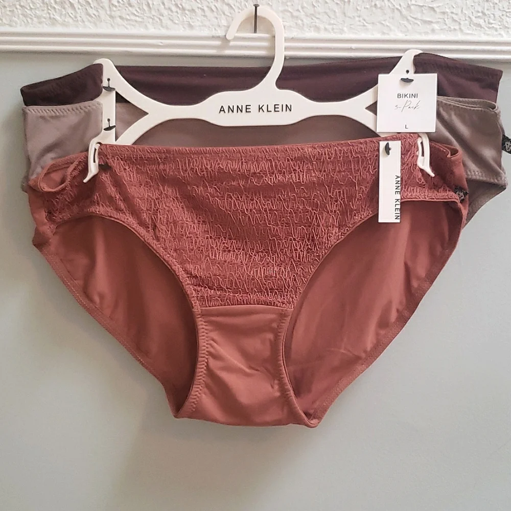 Anne Klein anne klein