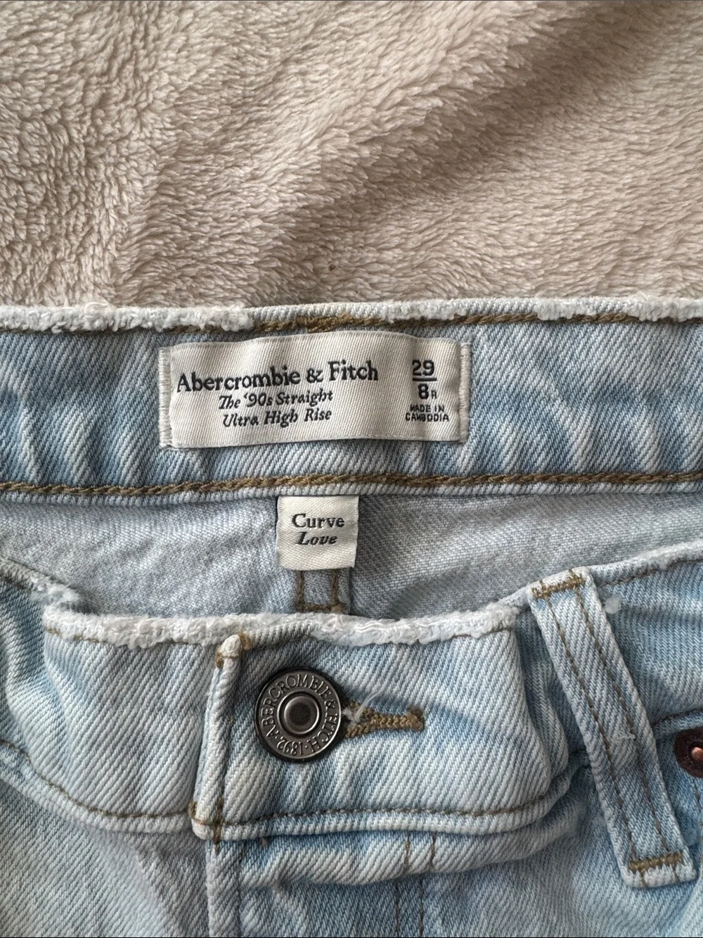 Abercrombie & Fitch clean light rise