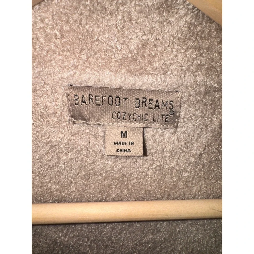 Barefoot Dreams excellent lightly