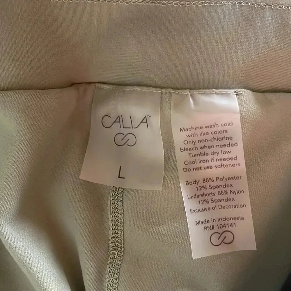 CALIA by Carrie Underwood pockets leastic