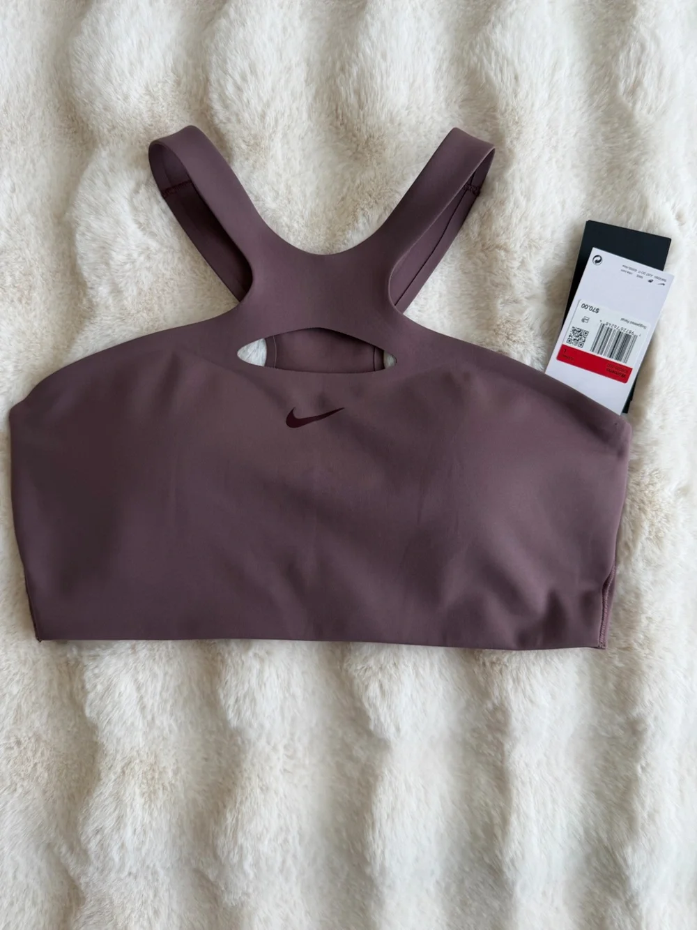 🆕 Nike Universa - Size L.