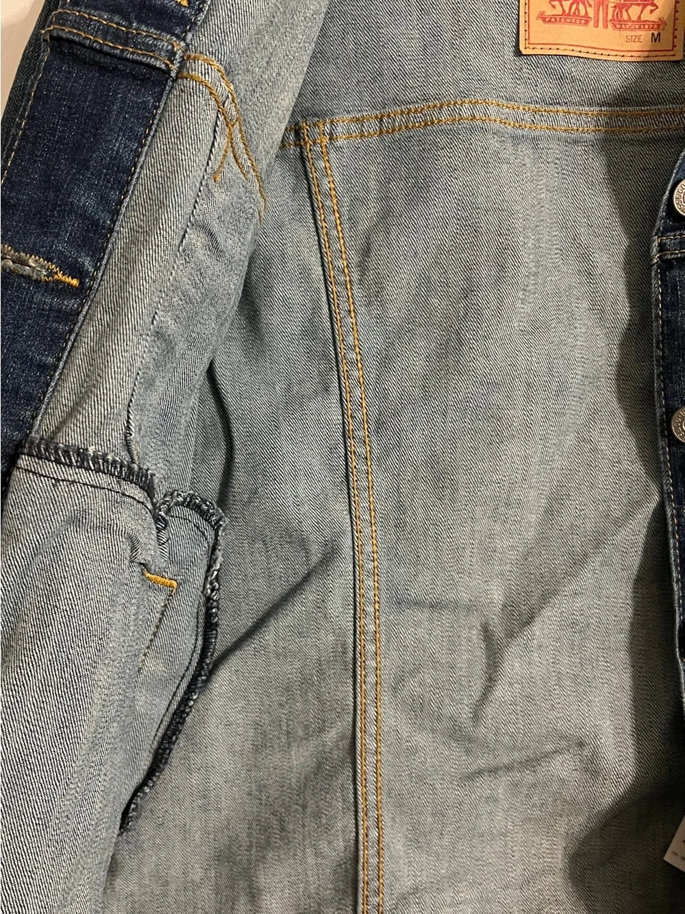 Women’s Levi's Original Trucker Jean Jacket — Blue Dark Wash Denim Shorts Size M
