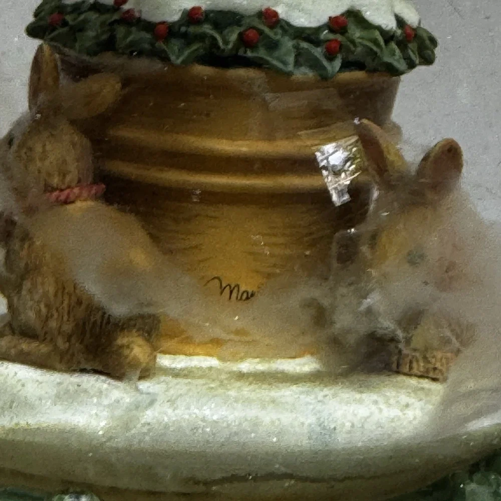 Hallmark liquid inside