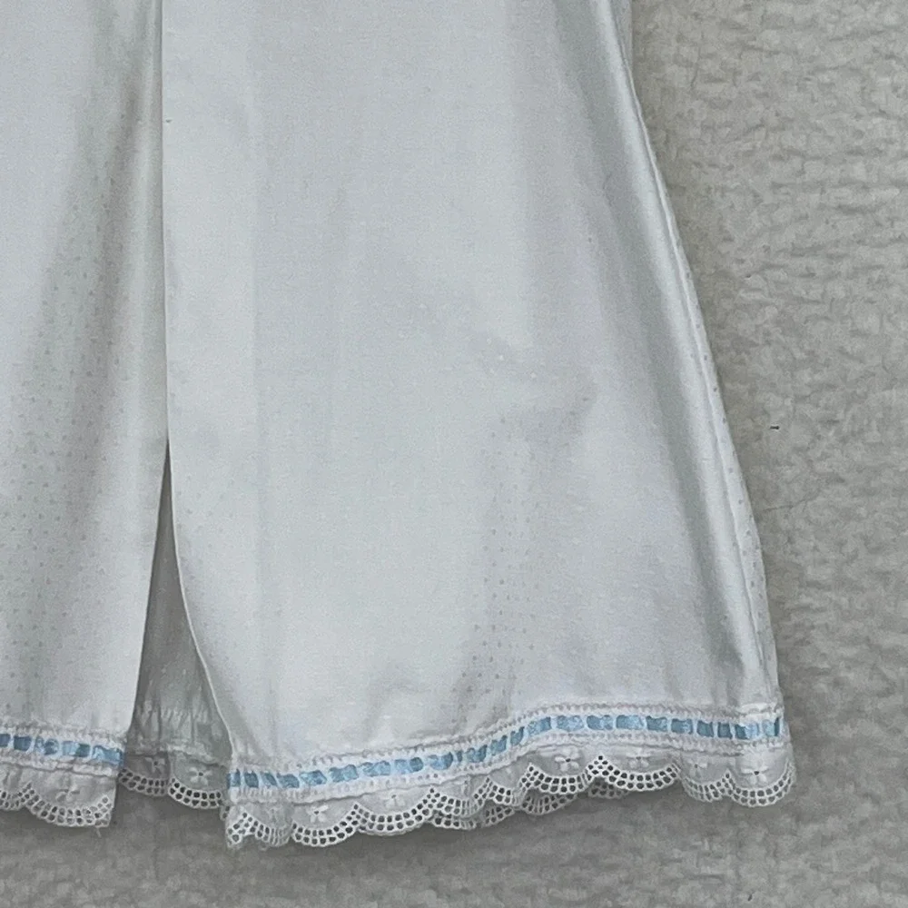 Unbranded white sleeveless