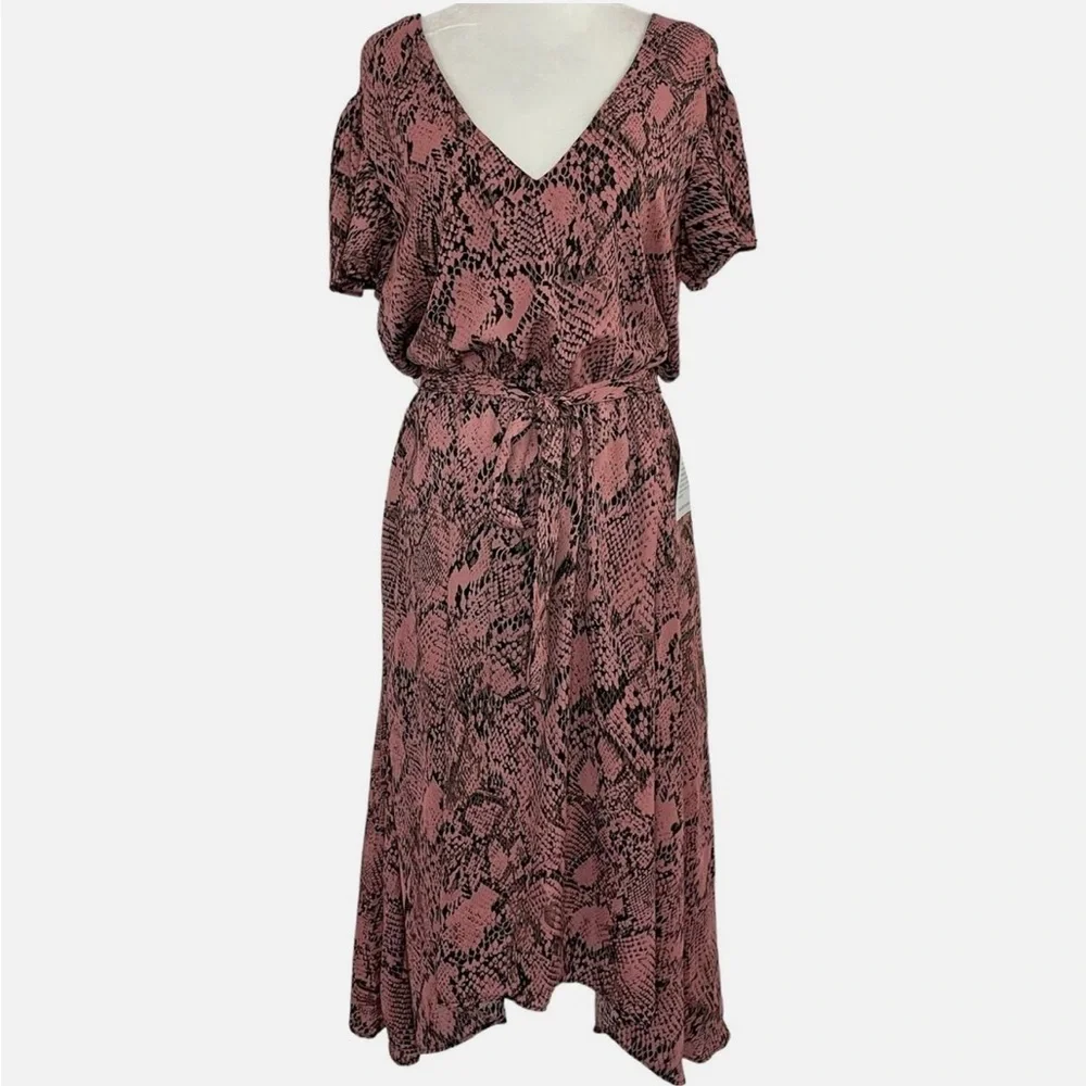 The Vanity Room Snake Print V-Neck Flutter Sleeve Hanky Hem Dress Size Small