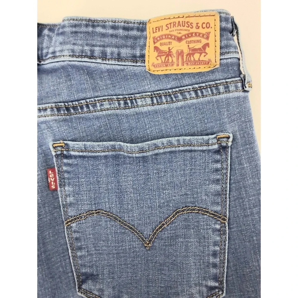 Levis pre owned