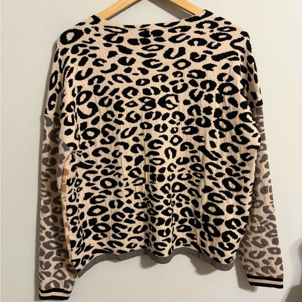 Anthroplogie THML Leopard Print Sweater with Gray Sleeves Artsy Drop Shoulders L
