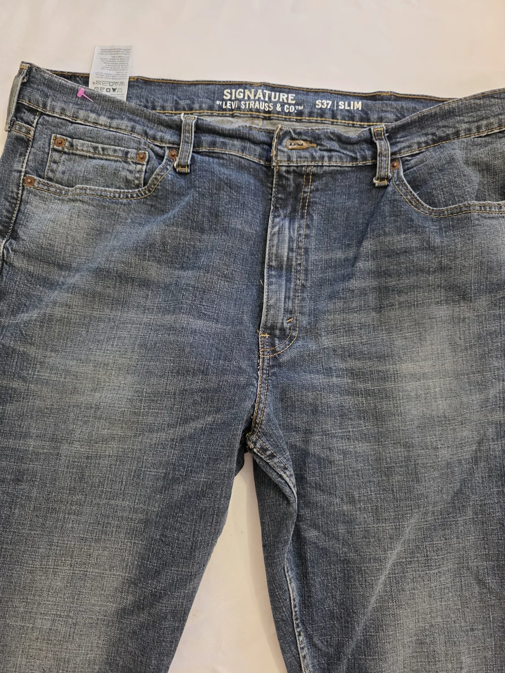 Levis 40x30 made inches