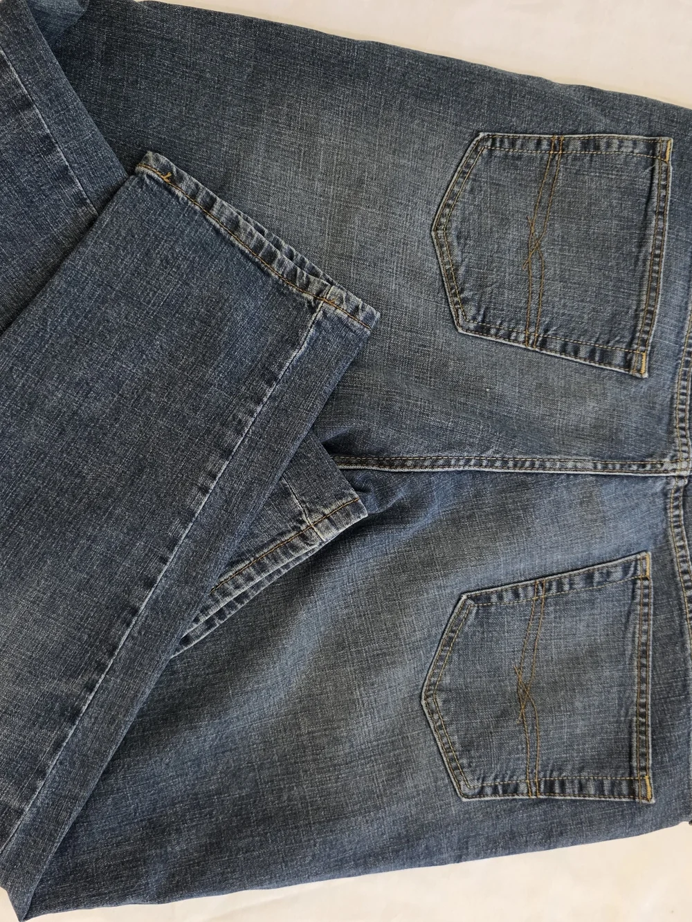 Levis these pocket style