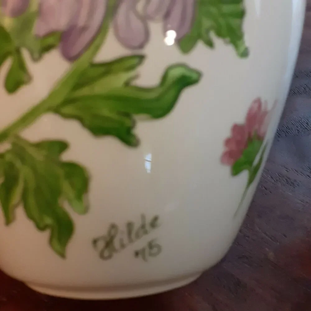 N/A hilde 1975