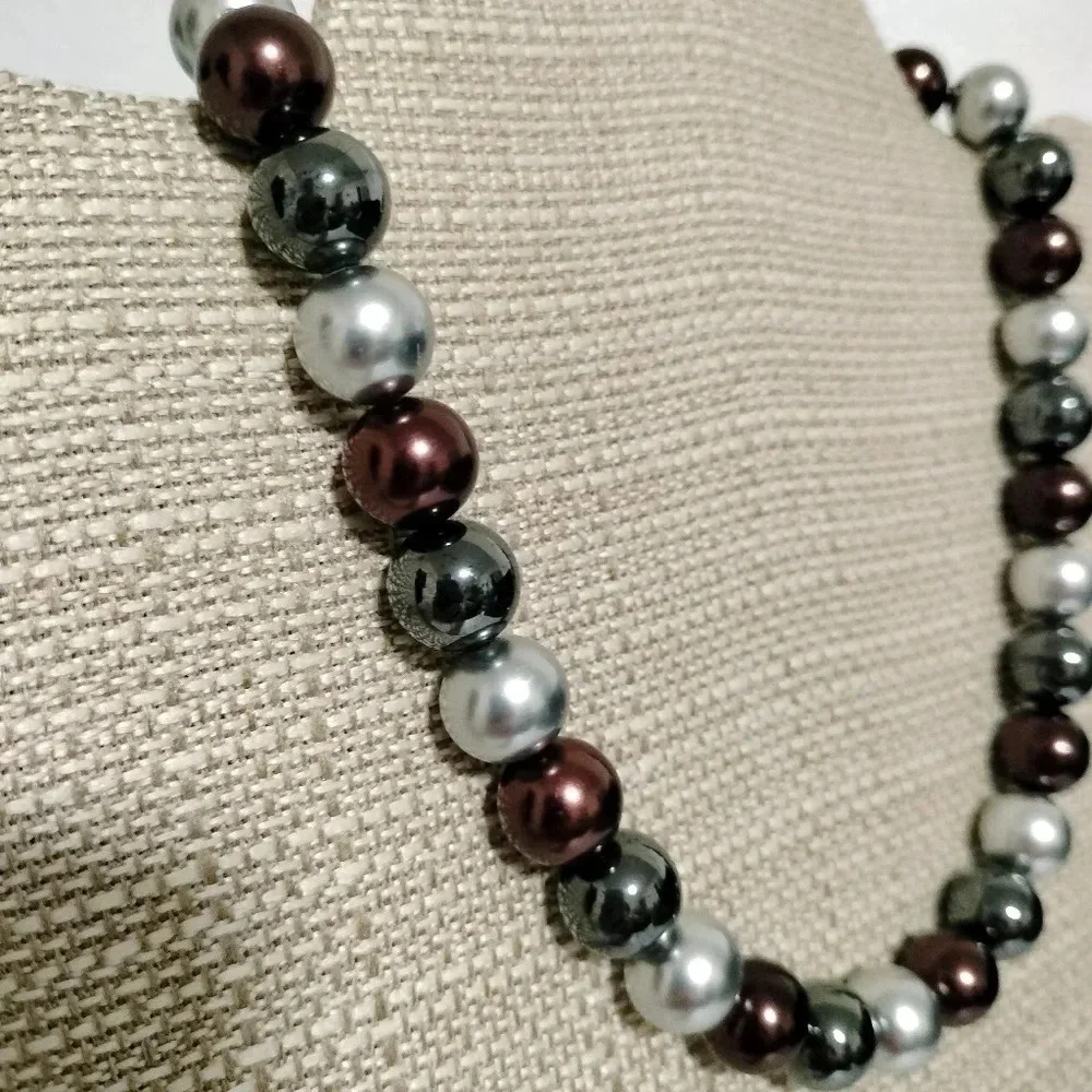 Black & Silver Faux Pearl Magnetic Rhinestone Clasp Choker Style Necklace 16