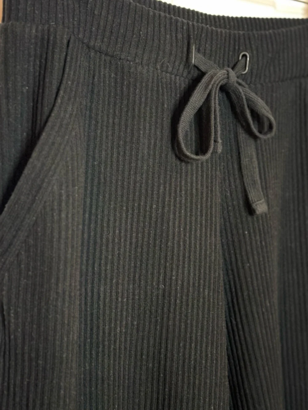 ALO Yoga leg joggers