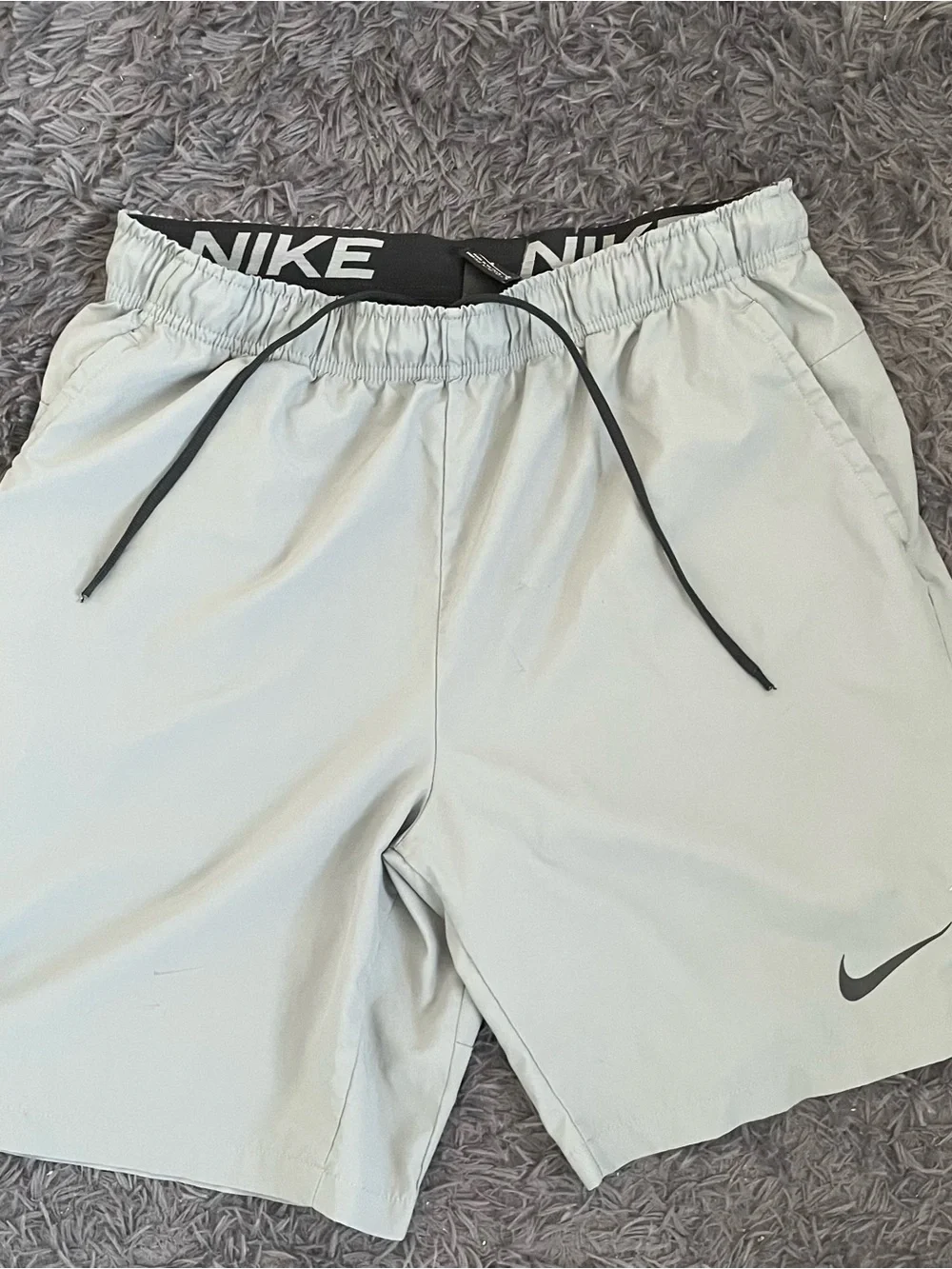 Men Size Large Nike Dri-FIT Stride 7