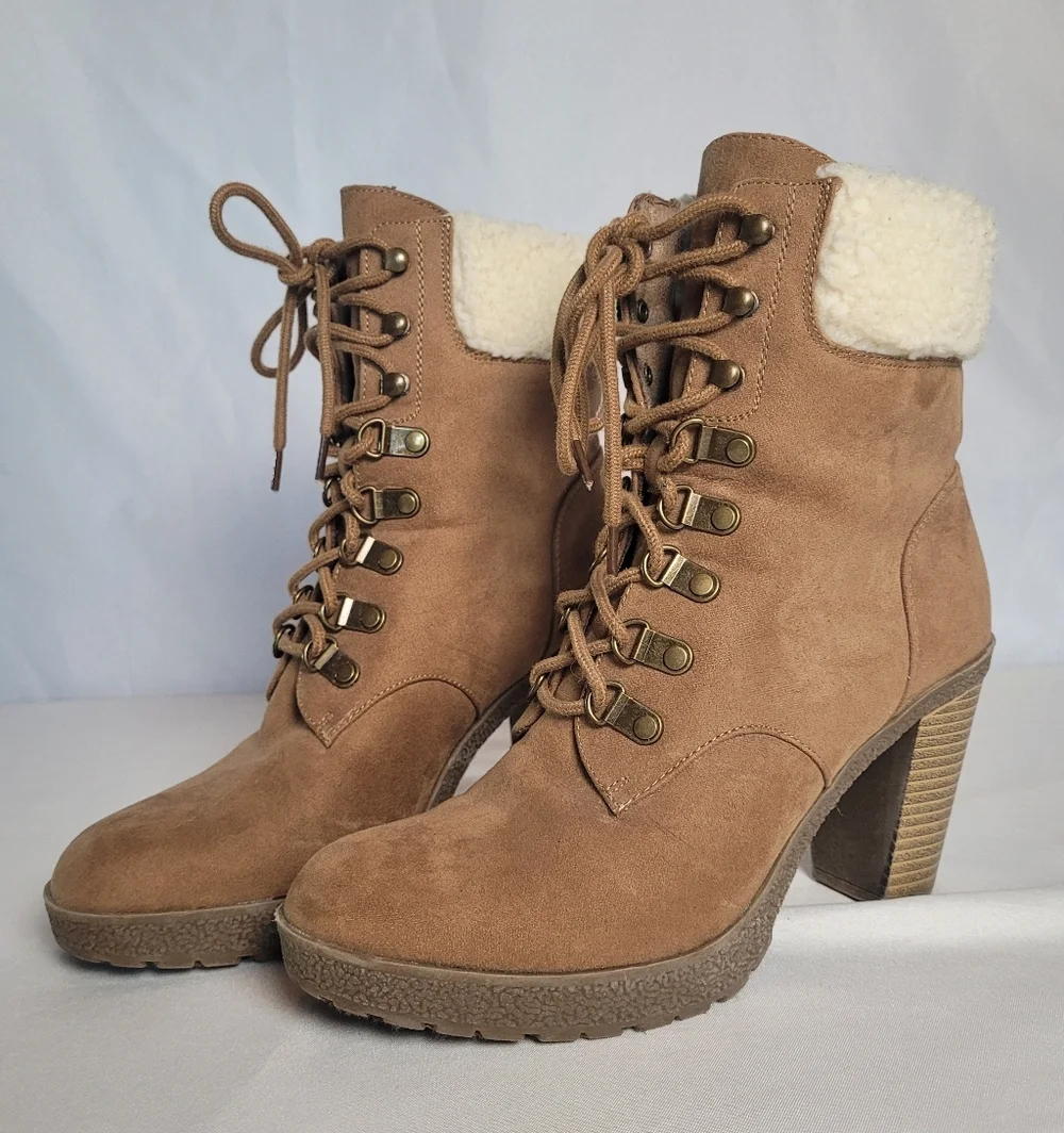 Brash Chestnut Brown Faux Suede Laceup Ankle Booties Shearling Top Size 9