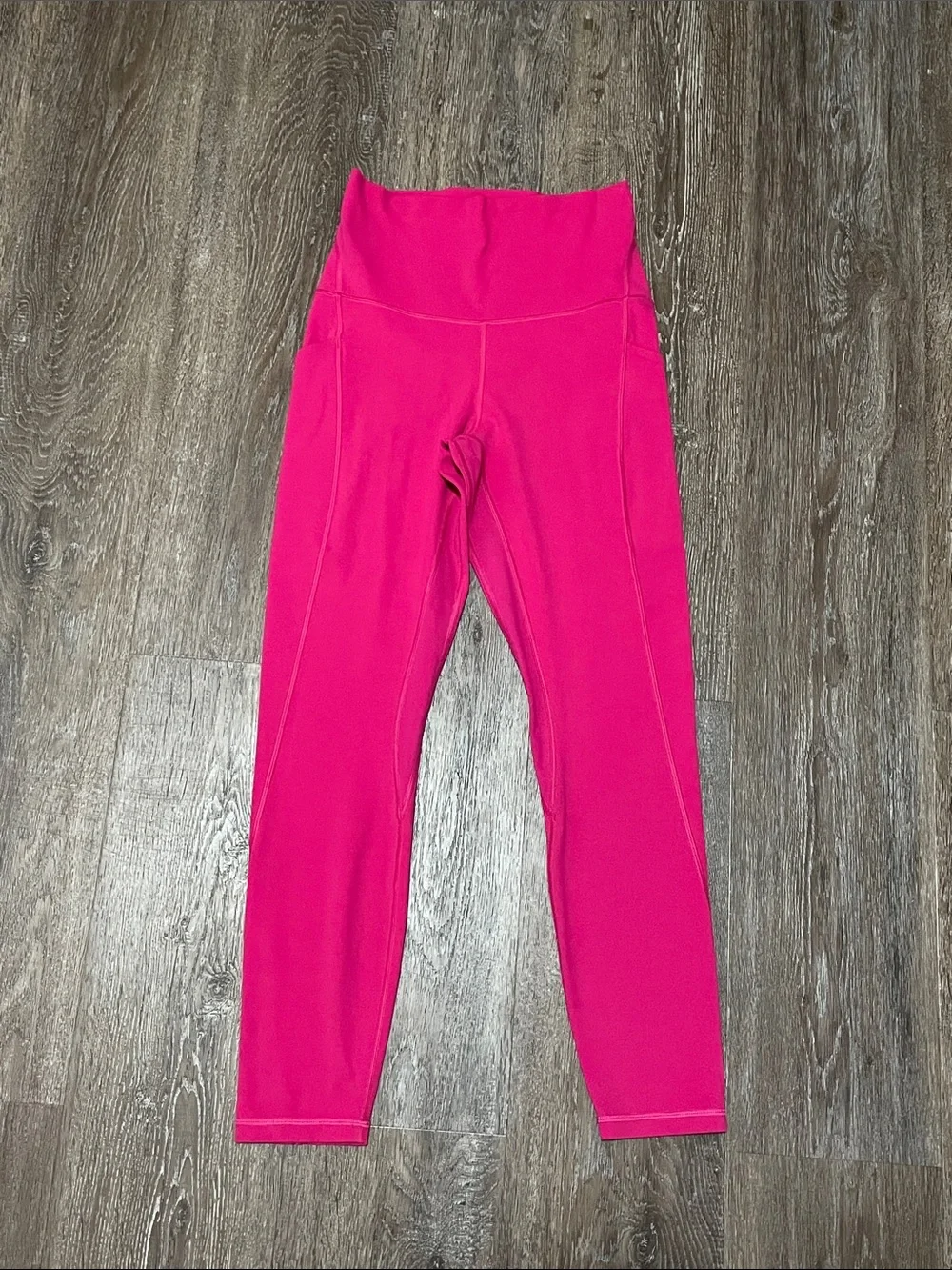 lululemon athletica set holes