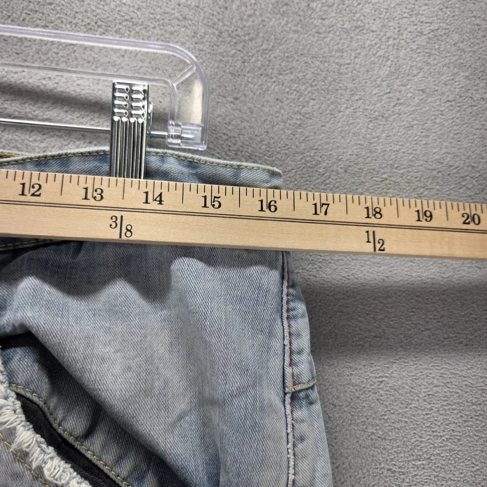 Levis 11795 important