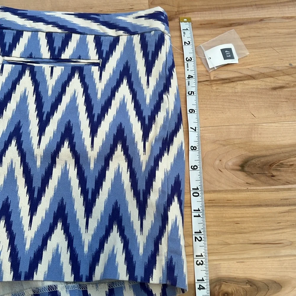 GAP below classic fit