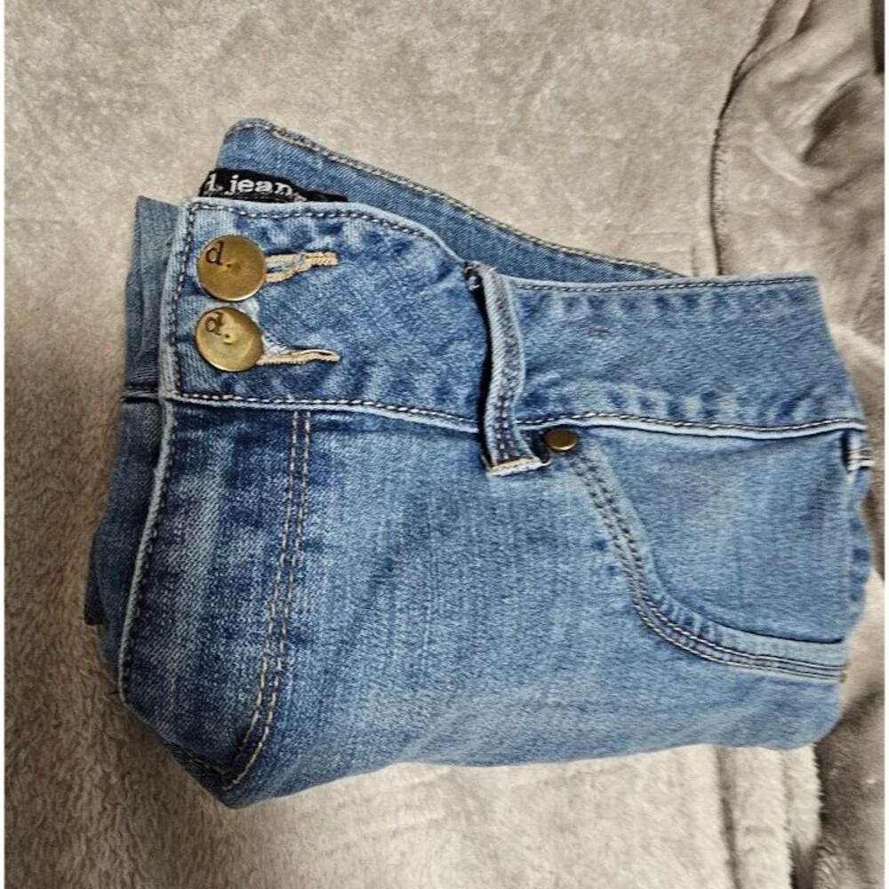 d. jeans please take item