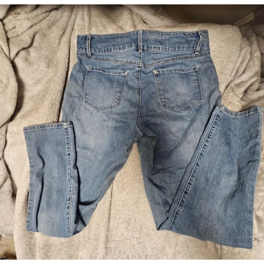 d. jeans try may