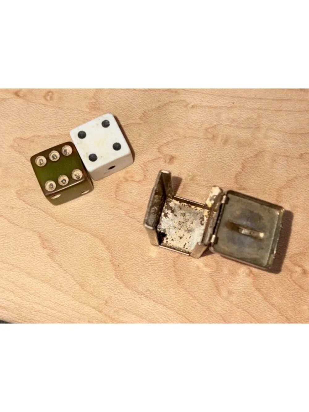Crisloid vintage dice